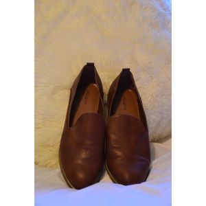 Brown Leather Loafer / Flat